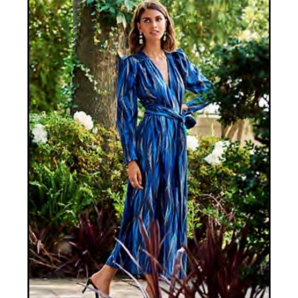 HAPPYxNATURE Alpha Feather-Print Crepe Wrap